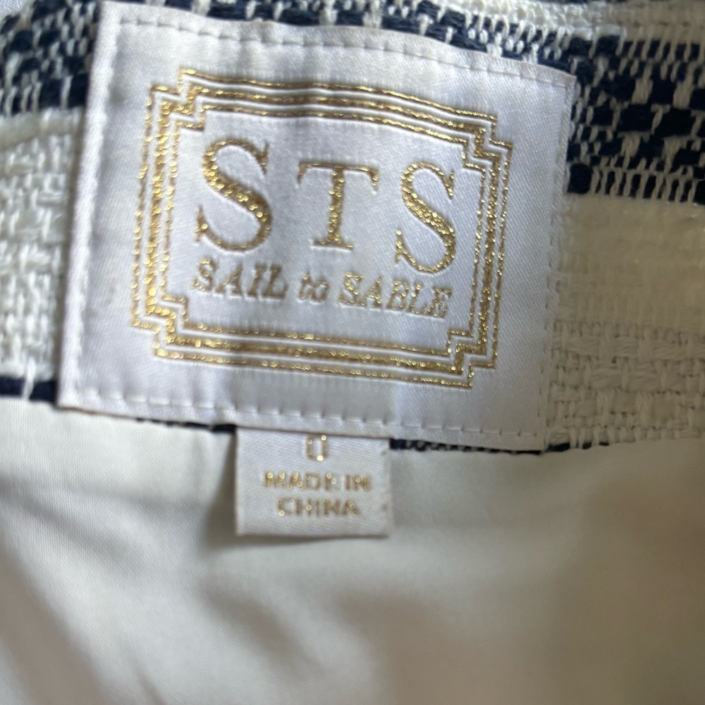 Sail to Sable Navy Stripe Jacquard Shorts Size 0 - Picture 3 of 8
